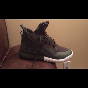 Adidas tubular size 10 1/2 NEW